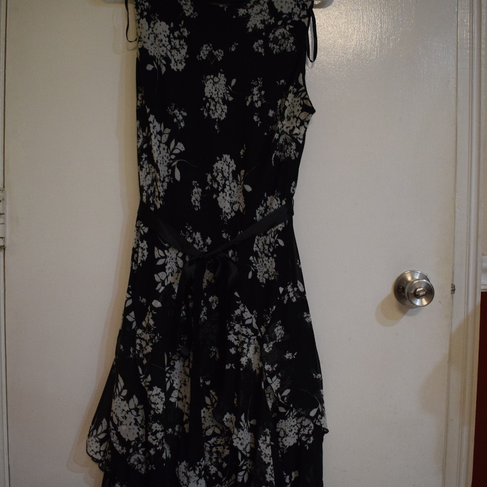 Jessica Howard Cascade Ruff Dress size 14
